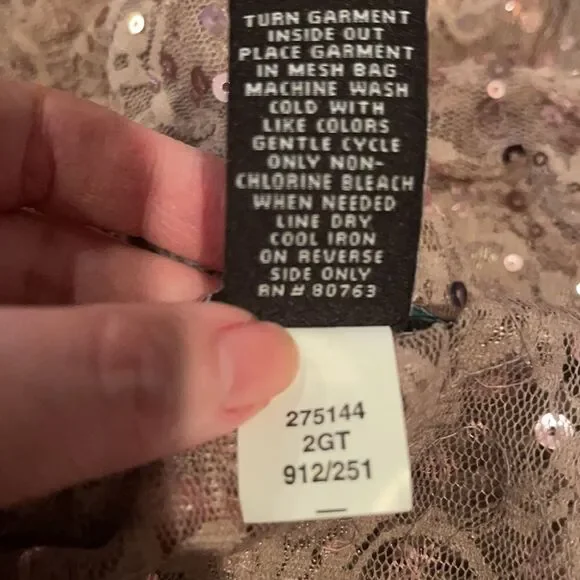 GORGEOUS SEQUIN Sparkle Top!